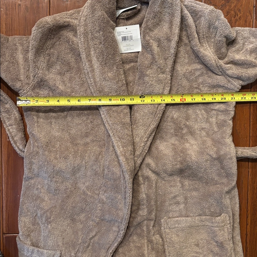 Parachute Classic Cotton Robe in Fawn - Picture 4 of 5